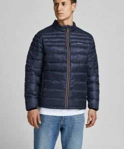 Coupon 🧨 Jack & Jones Steppjacke »ACE PUFFER COLLAR« Lila, Rot, Navy-rot, Olivgrün ✨ 16 Coupon 🧨 Jack & Jones Steppjacke »ACE PUFFER COLLAR« Lila, Rot, Navy-rot, Olivgrün ✨ -Offizieller Jones-Shop 06934f75 3a8e 5a71 b46e 1eeb9e784543