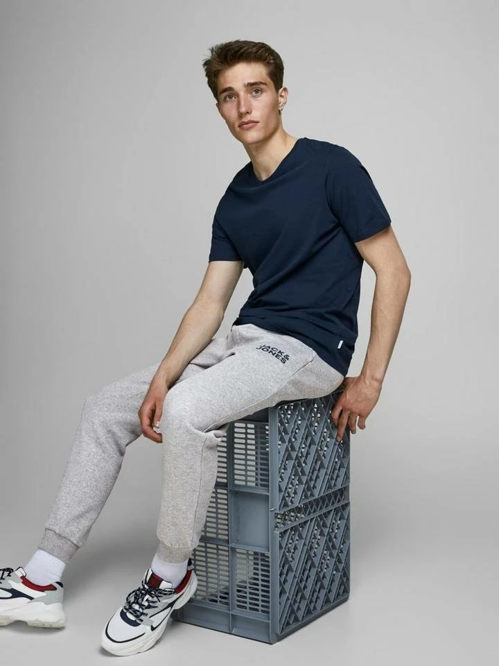 Am billigsten 🔥 Jack & Jones Jogginghose »3729« Herren Jogginghose Bequeme Trainingshose Sweat Pants Sport Hose JPSTGORDON Hellgrau, Beige, Schwarz, Navy 👏 8 Am billigsten 🔥 Jack & Jones Jogginghose »3729« Herren Jogginghose Bequeme Trainingshose Sweat Pants Sport Hose JPSTGORDON Hellgrau, Beige, Schwarz, Navy 👏 – Bild 8