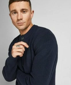 Auslauf 😀 Jack & Jones Rundhalspullover »Clark« ✨ 16 Auslauf 😀 Jack & Jones Rundhalspullover »Clark« ✨ -Offizieller Jones-Shop 0fbc5c34 6008 57ba be14 6d058aba0e56