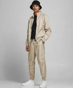 Blitzangebot 😍 Jack & Jones Trainingsjacke »JJIPIPPEN« Beige, Navy ⭐ 9 Blitzangebot 😍 Jack & Jones Trainingsjacke »JJIPIPPEN« Beige, Navy ⭐ -Offizieller Jones-Shop 121dac4c cd53 4d17 82a6 fd9b541f9b70