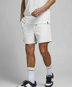 Top 10 🌟 Jack & Jones Shorts »JEFF« 😍 20 Top 10 🌟 Jack & Jones Shorts »JEFF« 😍 -Offizieller Jones-Shop 20622e7f d00d 5a58 b087 5dfb649bc9d4