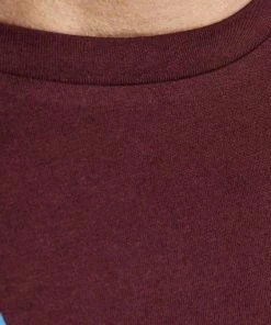 Angebote 🧨 Jack & Jones T-Shirt »URBAN-CITY TEE SS CREW NECK« Weiß, Bordeaux, Marine, Schwarz 🎁 17 Angebote 🧨 Jack & Jones T-Shirt »URBAN-CITY TEE SS CREW NECK« Weiß, Bordeaux, Marine, Schwarz 🎁 -Offizieller Jones-Shop 2367e53f 8fbb 55b8 9be8 30ef68ffe670