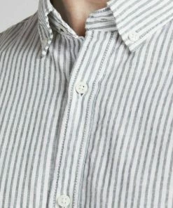 Bestpreis ❤️ Jack & Jones Kurzarmhemd 🎁 -Offizieller Jones-Shop 535b62dd 1d25 5009 8d67 d7b24f28c255