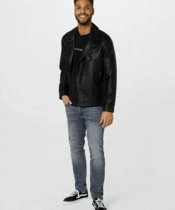 Aktion ⭐ Jack & Jones T-Shirt »REMEMBER« (1-tlg) ✔️ 13 Aktion ⭐ Jack & Jones T-Shirt »REMEMBER« (1-tlg) ✔️ -Offizieller Jones-Shop 5e872e7a 07d6 5a63 83c1 82382084cc8e