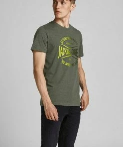 Billig ❤️ Jack & Jones T-Shirt »NICK TEE« Schwarz, Weiß, Dunkelgrün, Navy ❤️ 20 Billig ❤️ Jack & Jones T-Shirt »NICK TEE« Schwarz, Weiß, Dunkelgrün, Navy ❤️ -Offizieller Jones-Shop 6cb932ee 6930 5b74 8971 872ba27438ab