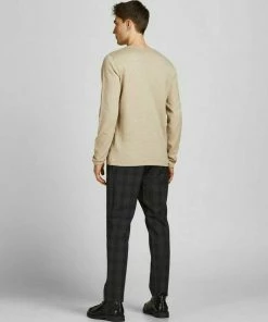 Rabatt ⭐ Jack & Jones Rundhalspullover ⌛ -Offizieller Jones-Shop 81463c6f dffa 5255 a8ee c3166830727a