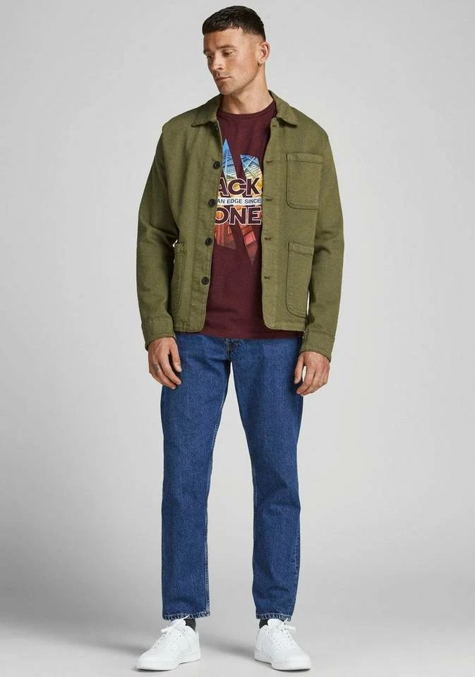 Angebote 🧨 Jack & Jones T-Shirt »URBAN-CITY TEE SS CREW NECK« Weiß, Bordeaux, Marine, Schwarz 🎁 7 Angebote 🧨 Jack & Jones T-Shirt »URBAN-CITY TEE SS CREW NECK« Weiß, Bordeaux, Marine, Schwarz 🎁 – Bild 7
