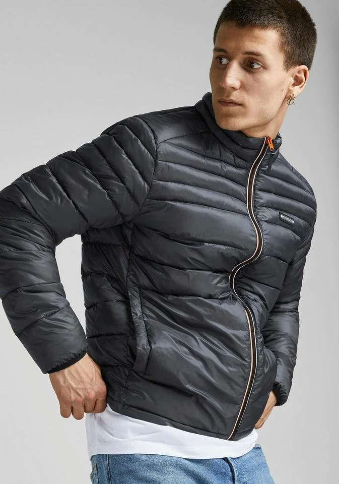 Coupon 🧨 Jack & Jones Steppjacke »ACE PUFFER COLLAR« Lila, Rot, Navy-rot, Olivgrün ✨ 3 Coupon 🧨 Jack & Jones Steppjacke »ACE PUFFER COLLAR« Lila, Rot, Navy-rot, Olivgrün ✨ – Bild 3