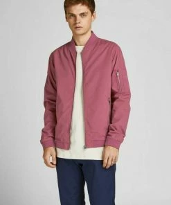 Bester Verkauf 😉 Jack & Jones Bomberjacke 👏 23 Bester Verkauf 😉 Jack & Jones Bomberjacke 👏 -Offizieller Jones-Shop a061a60e 2a17 55db b26c f76cfad3fbaa