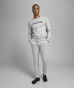 Aktion 👏 Jack & Jones Hausanzug aus weicher Sweatware Navy, Light Grey Melange, Schwarz 🛒 11 Aktion 👏 Jack & Jones Hausanzug aus weicher Sweatware Navy, Light Grey Melange, Schwarz 🛒 -Offizieller Jones-Shop a1978349 7177 4dc2 abdb f3e9d51bbd62