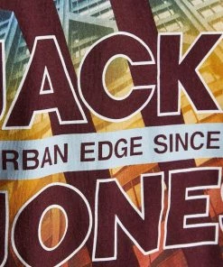 Angebote 🧨 Jack & Jones T-Shirt »URBAN-CITY TEE SS CREW NECK« Weiß, Bordeaux, Marine, Schwarz 🎁 16 Angebote 🧨 Jack & Jones T-Shirt »URBAN-CITY TEE SS CREW NECK« Weiß, Bordeaux, Marine, Schwarz 🎁 -Offizieller Jones-Shop a747caf2 42de 5702 a335 20a93c0daa2a