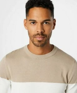 Großhandel 🎁 Jack & Jones Strickpullover 🛒 26 Großhandel 🎁 Jack & Jones Strickpullover 🛒 -Offizieller Jones-Shop a75474b5 e2be 50c1 aea3 ed1e37c9428d