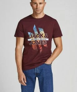 Angebote 🧨 Jack & Jones T-Shirt »URBAN-CITY TEE SS CREW NECK« Weiß, Bordeaux, Marine, Schwarz 🎁