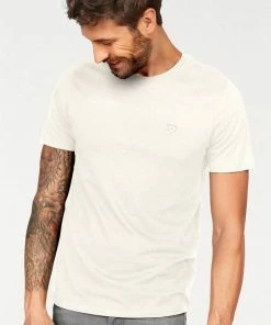 Top 10 🤩 Jack & Jones T-Shirt »STUDIO TEE« Navy, Khaki, Bordeaux, Offwhite 🧨 15 Top 10 🤩 Jack & Jones T-Shirt »STUDIO TEE« Navy, Khaki, Bordeaux, Offwhite 🧨 -Offizieller Jones-Shop cea85785 0b7f 5752 aa25 1e03574206f2