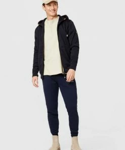 Angebote 😍 Jack & Jones Sweatjacke (1-tlg) 🎉 -Offizieller Jones-Shop d17ac768 b217 5dfd 848b 06893245f5fd